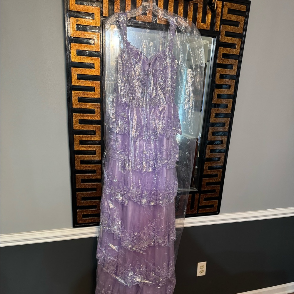 Size 6 new prom dress